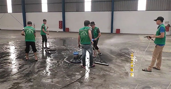Tạp vụ vệ sinh công ty cho khách hàng tại Bắc Ninh